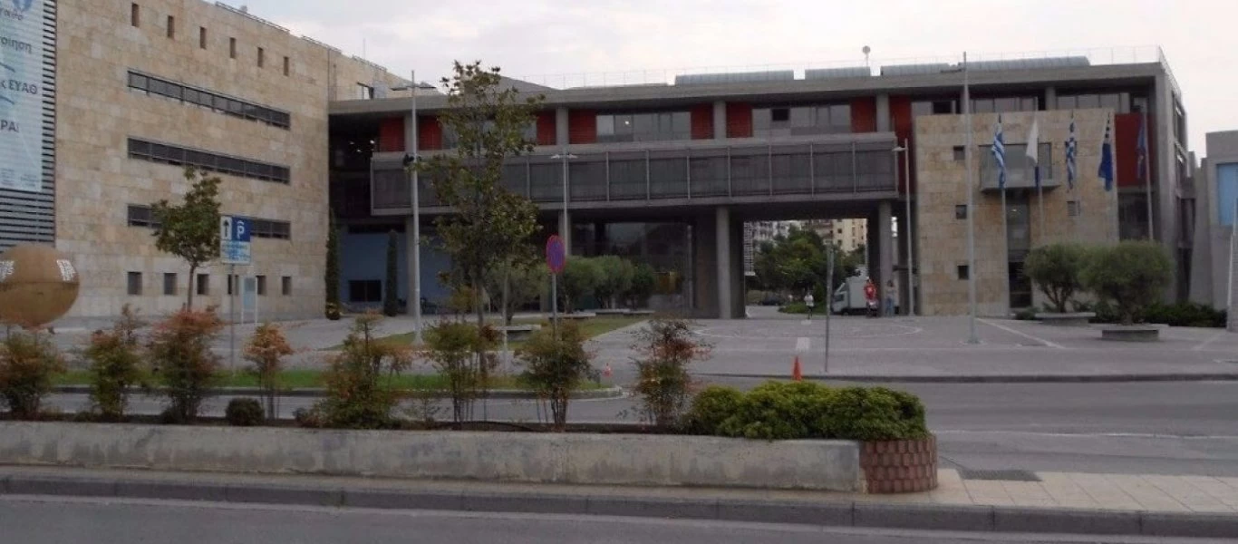 Θεσσαλονίκη: Μείωση στα δημοτικά τέλη αποφάσισε ο Δήμος - Αντιδράσεις από την αντιπολίτευση